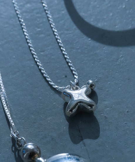 OX JEWELRy Signature Line Classic Atomizer Necklace ”X”