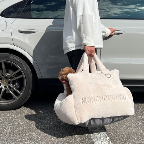 MONCARSEAT Fur Edition 23