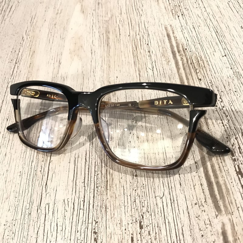 DITA AVEC DTX112-52-02 AF//TRT- GLD | kolme DITA AVEC DTX112-52-02 AF//TRT- GLD | kolme