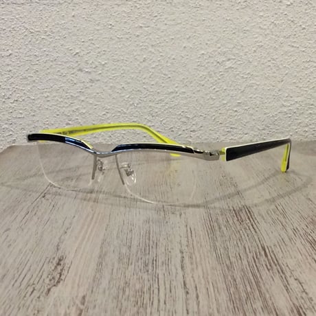 Less than human レスザンヒューマン Straw dog 1010Y