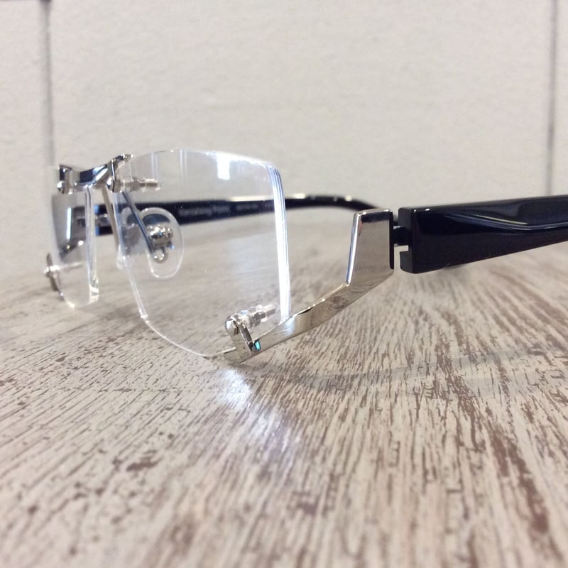 Less than human レスザンヒューマン Vanishing Point 1010  