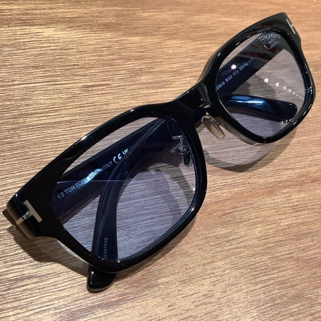 TOM FORD 　トムフォード　TF1232-D ECO 01V