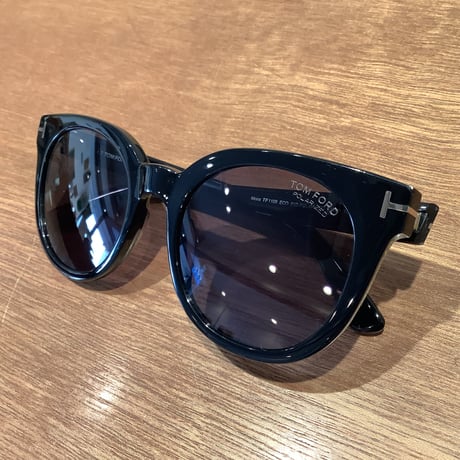 TOM FORD トム・フォード　Moira TF1109 01D POLARIZED