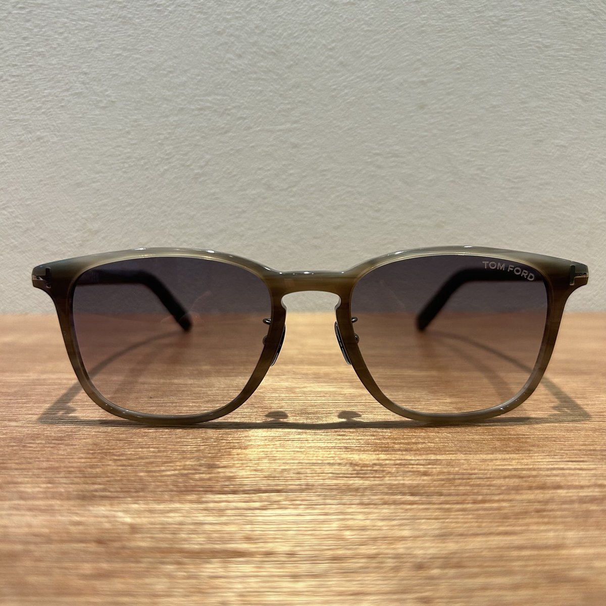 TOM FORD トム・フォード TF1048-D 20B | kolme kyoto TOM FORD トム・フォード TF1048-D 20B | kolme kyoto