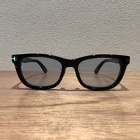 TOM FORD トム・フォード　TF1393-D 01A