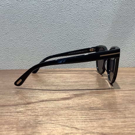 TOM FORD トム・フォード　Moira TF1109 01D POLARIZED