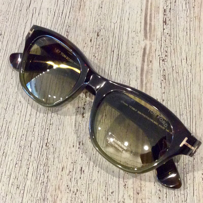 TOM FORD O
