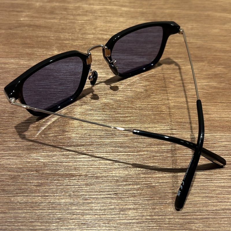 最新作・高額 TOM FORD サングラスTF1042-D 12A - 小物