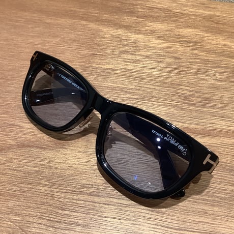 TOM FORD トム・フォード　TF1393-D 01A