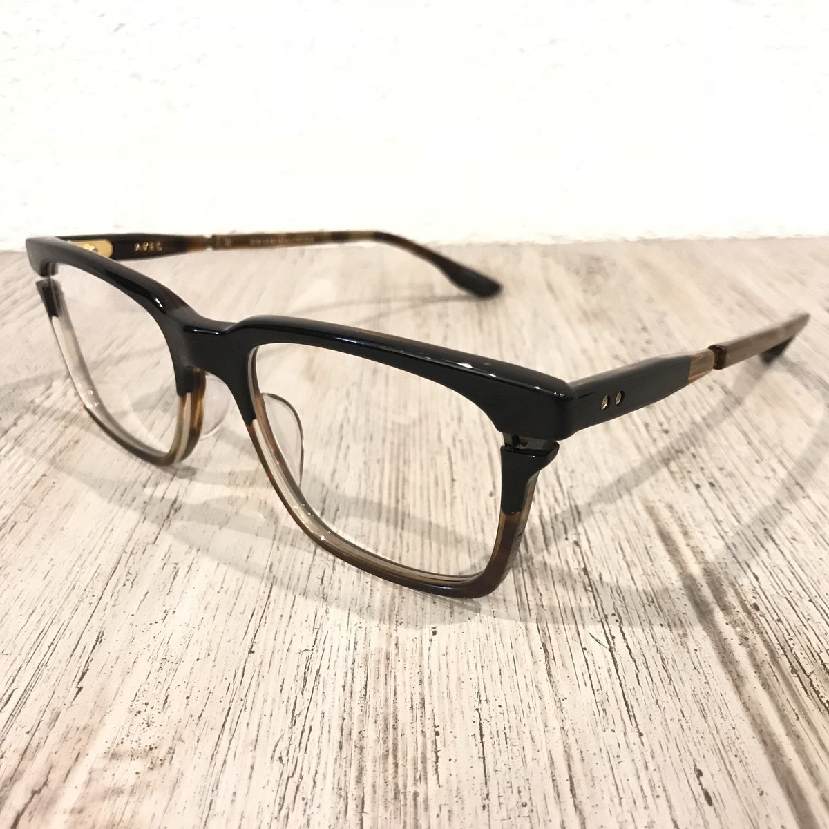DITA AVEC DTX112-52-02 AF//TRT- GLD | kolme 