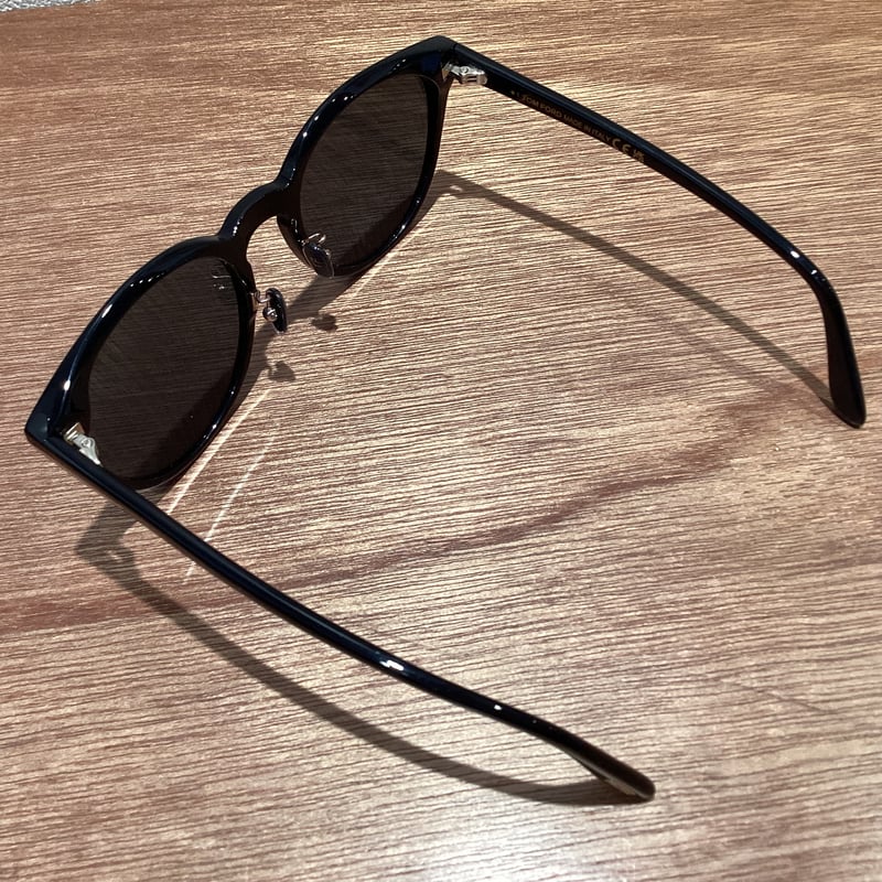 美品 現行品 付属品完備 TOM FORD TF1051-K ECO 01A 黒 TOM FORD EYEWEAR サングラス TF1051-K ECO 01A ウェリントン