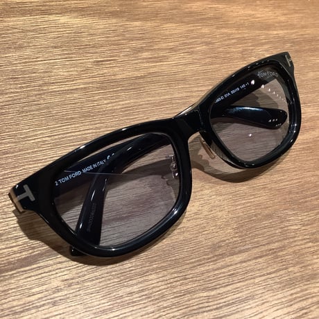 TOM FORD トム・フォード　TF1393-D 01A