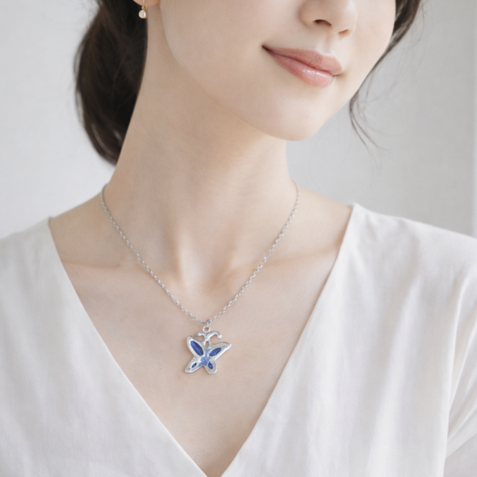 透胎七宝の蝶ネックレス｜ブルー × シルバー｜変化と成長のお守り | WAKACO