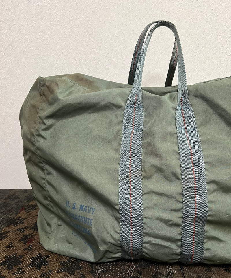 Around the 1950s, “U.S.NAVY” Parachute Travelin