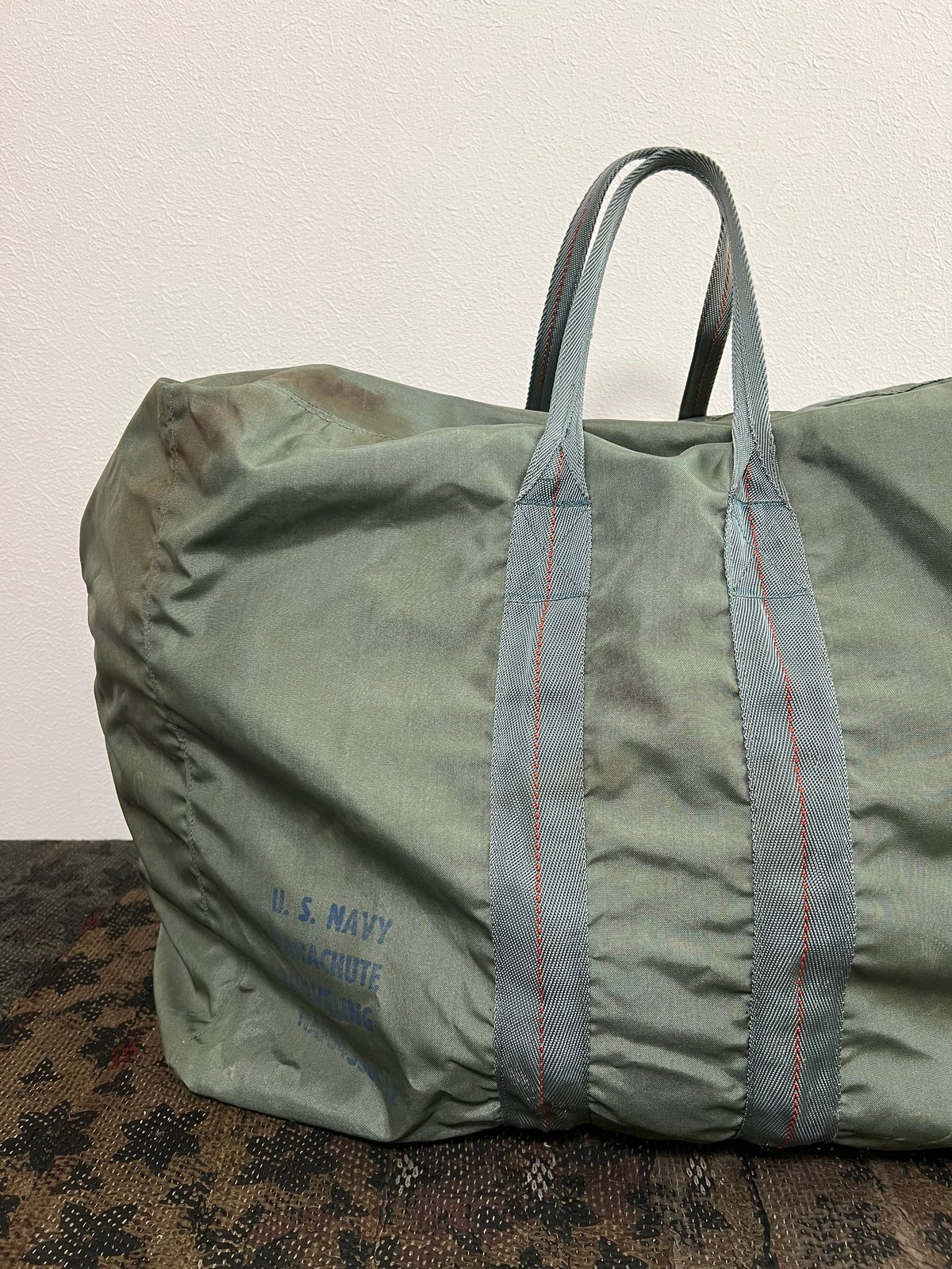 us navy パラシュートトラベリングバッグ ヴィンテージ ミリタリー Around the 1950s, “U.S.NAVY” Parachute Travelin