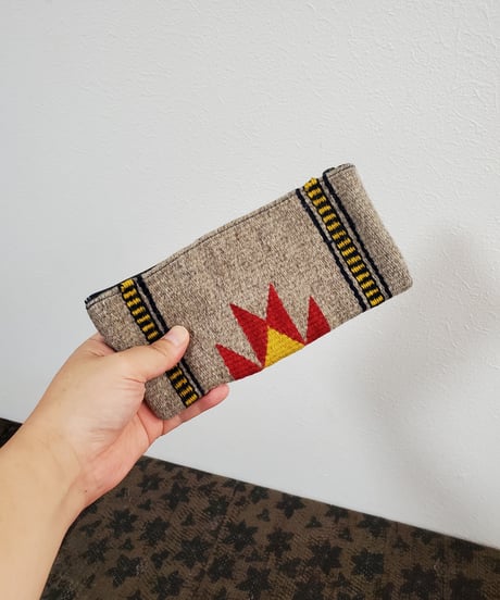 Wool material Chimayo pattern pouch.  （ Gray )