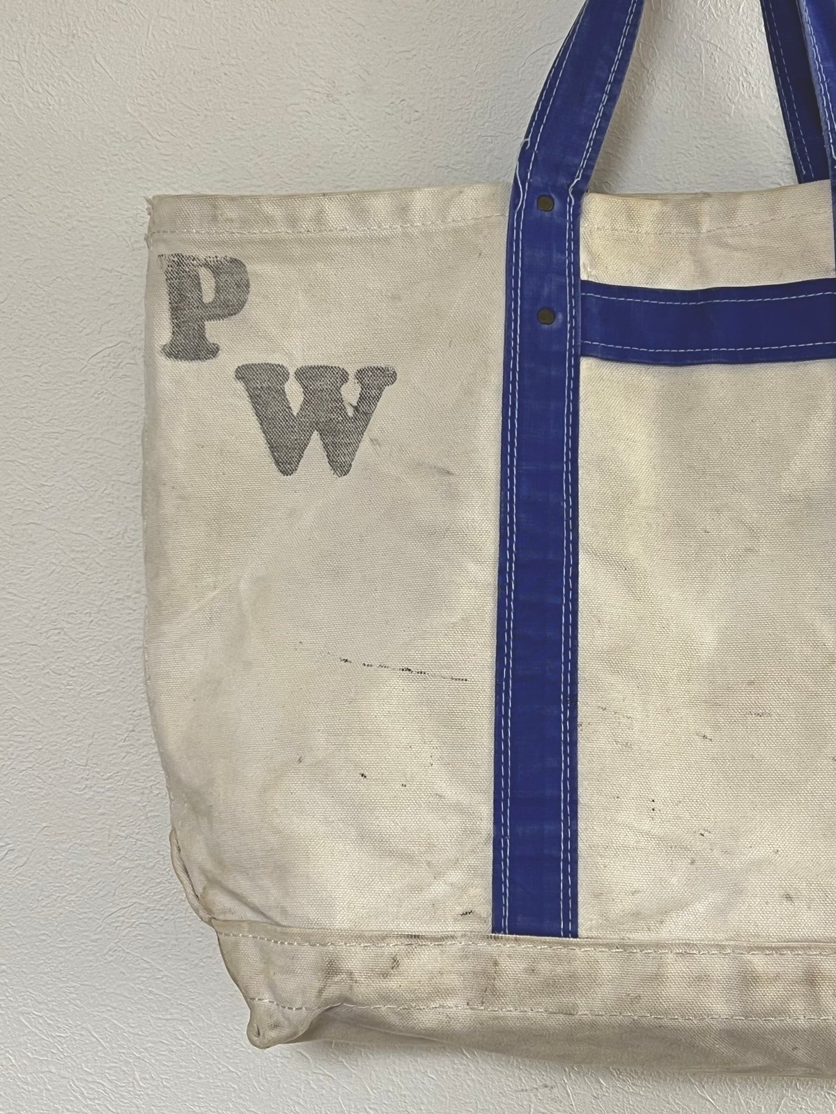 Around the 1940s Blue handle canvas tool bag. | Around the 1940s Blue handle canvas tool bag. |