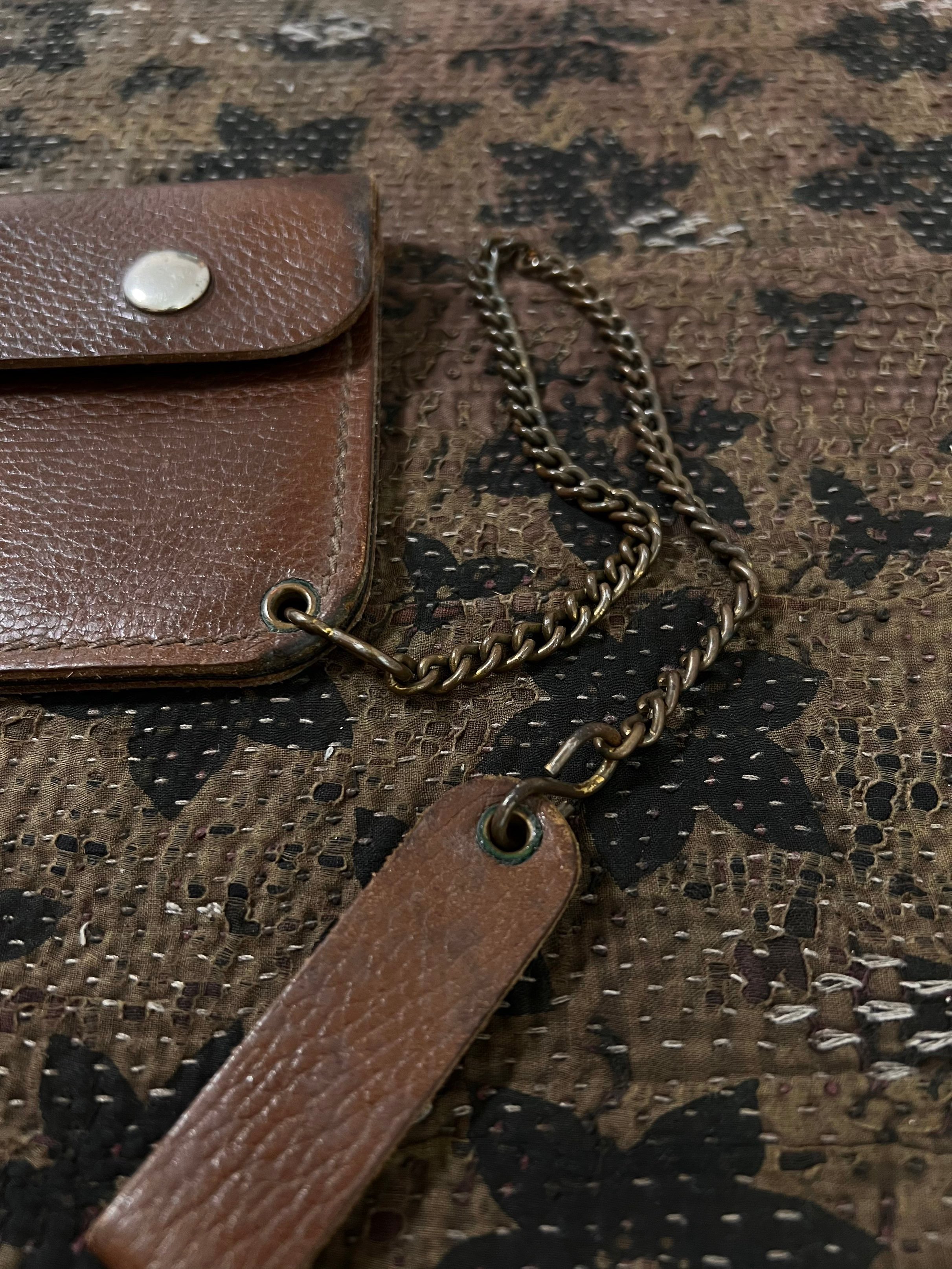 Around the 1960s Leather tracker wallet. | VIN