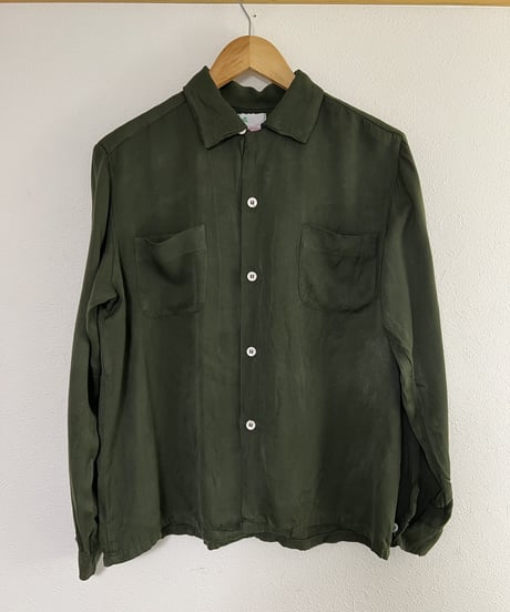 American green rayon L/S box shirt.
