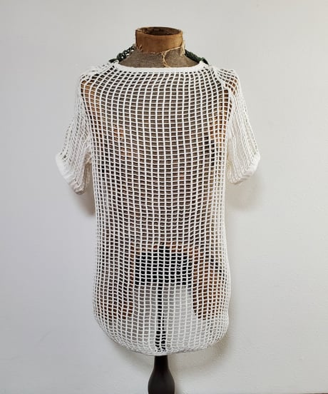Cotton mesh T-shirt.