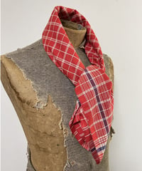 Dutch vintage cotton scarf. （ Red check ）