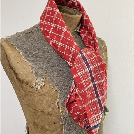 Dutch vintage cotton scarf. （ Red check ）