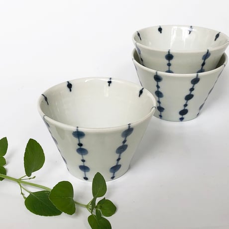 七七様　同梱専用　明治初期青九谷草花図皿　2枚　東さ7-0629① 銀座 真生堂 | 並河靖之 / 明治 七宝 / 花蝶図 蓋壺 ※SOLD