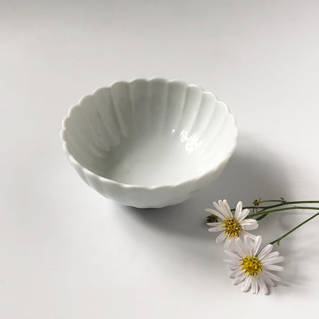 有田焼 其泉 白磁 菊割 丸千代口〈新品〉