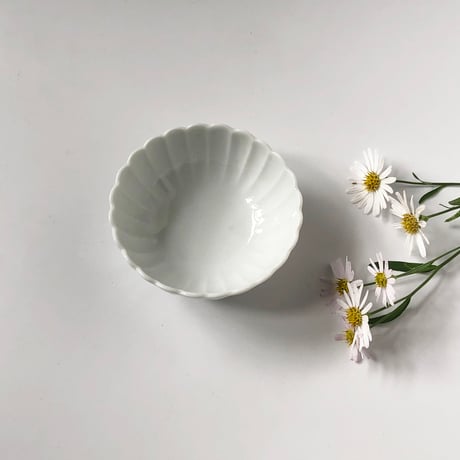 有田焼 其泉 白磁 菊割 丸千代口〈新品〉