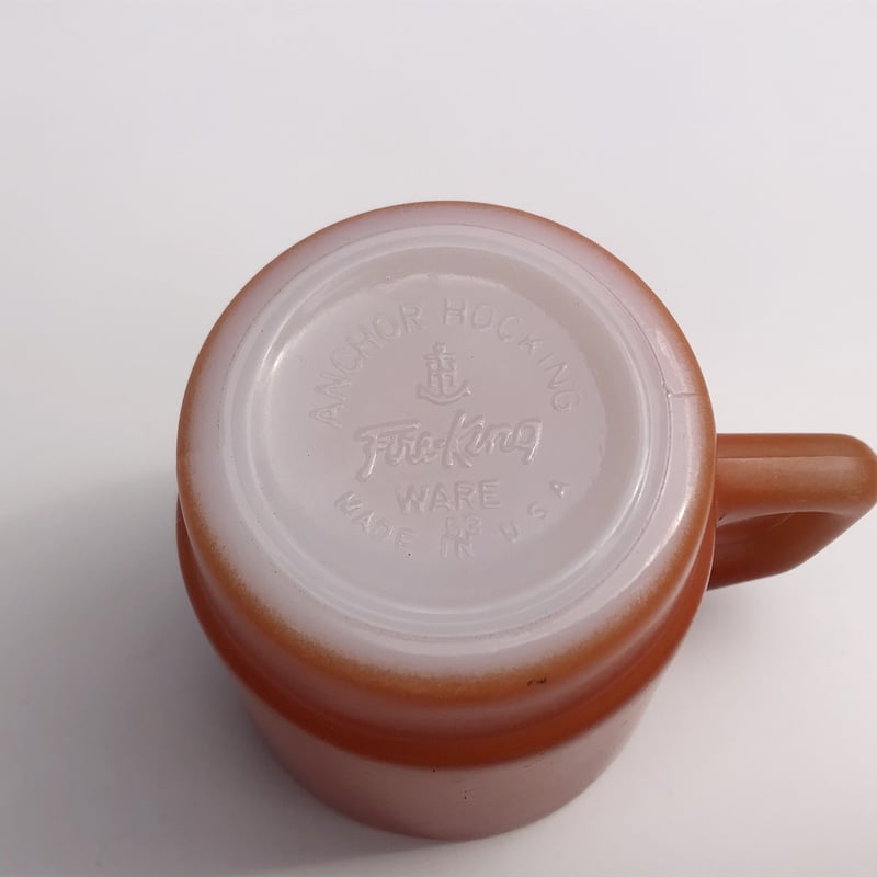 ミント級！　超美品　ファイヤーキング　桃茶　マグ leafblossom ファイヤーキング ミルクガラスマグ 赤×橙グラデーション〈古物