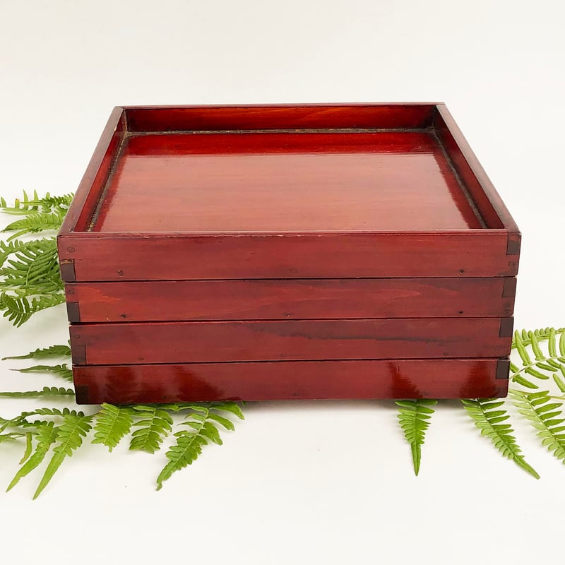 【送料込】伊勢春慶 伊勢漆器 和田久五郎 二見光之助 重箱 膳箱 アンティーク 伊勢春慶 胡桃脚膳 二見光之助 4セット 〈古物〉 | 器屋 HAKOBE