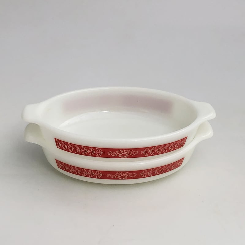 オールドパイレックス レッドリーフ グラタン皿 2枚セット〈古物