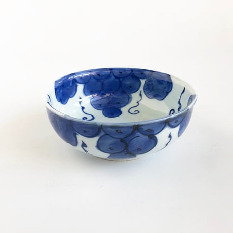 有田焼 其泉 染付 手描きぶどう文 多用鉢〈新品〉
