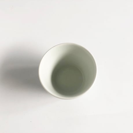 砥部焼 梅山窯 そば猪口 （小）下り赤花〈新品〉