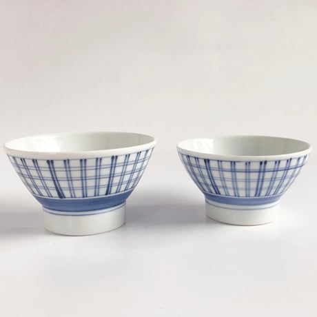 砥部焼 梅山窯 飯碗 くらわんか 格子呉須巻〈新品〉