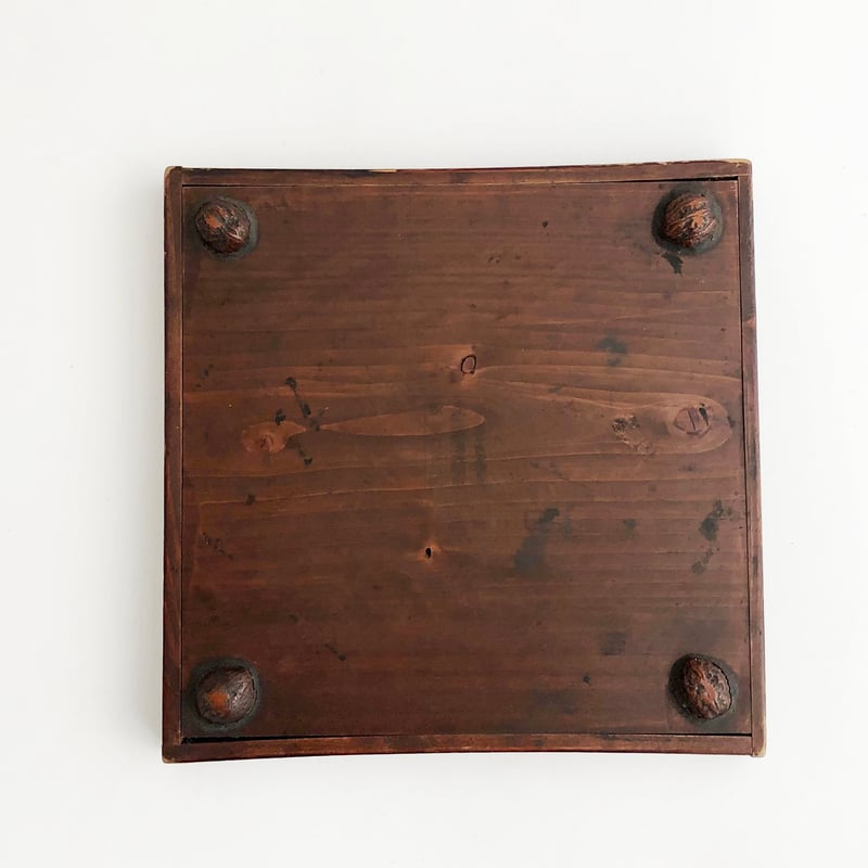 伊勢春慶 胡桃脚膳 岡村長四郎 〈古物〉 | 器屋 HAKOBE