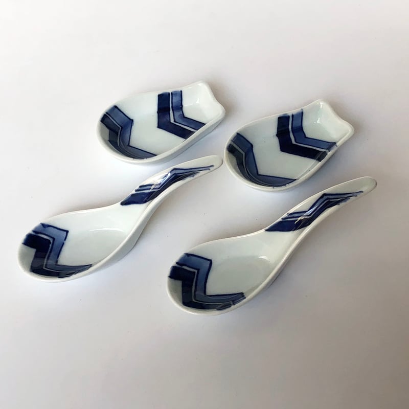 有田焼 青花 江戸紋 長丸レンゲ（台皿付）2セット〈新品〉 | 器屋 HAKOBE