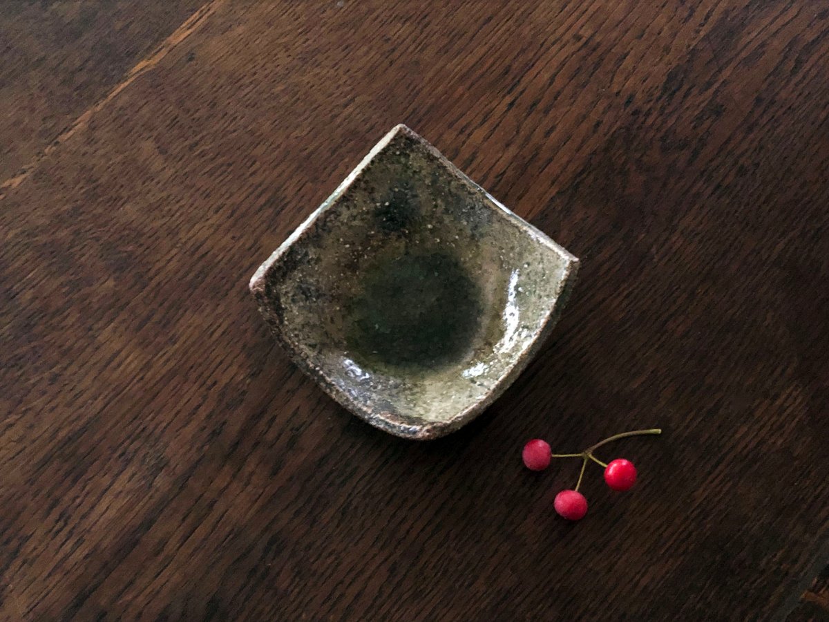 伊賀焼 忠央窯 秋野宏和 反り角小皿 〈新品〉 | 器屋 HAKOBE