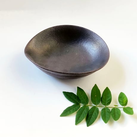 伊賀焼 長谷園 いぶし アケビ小鉢〈新品〉