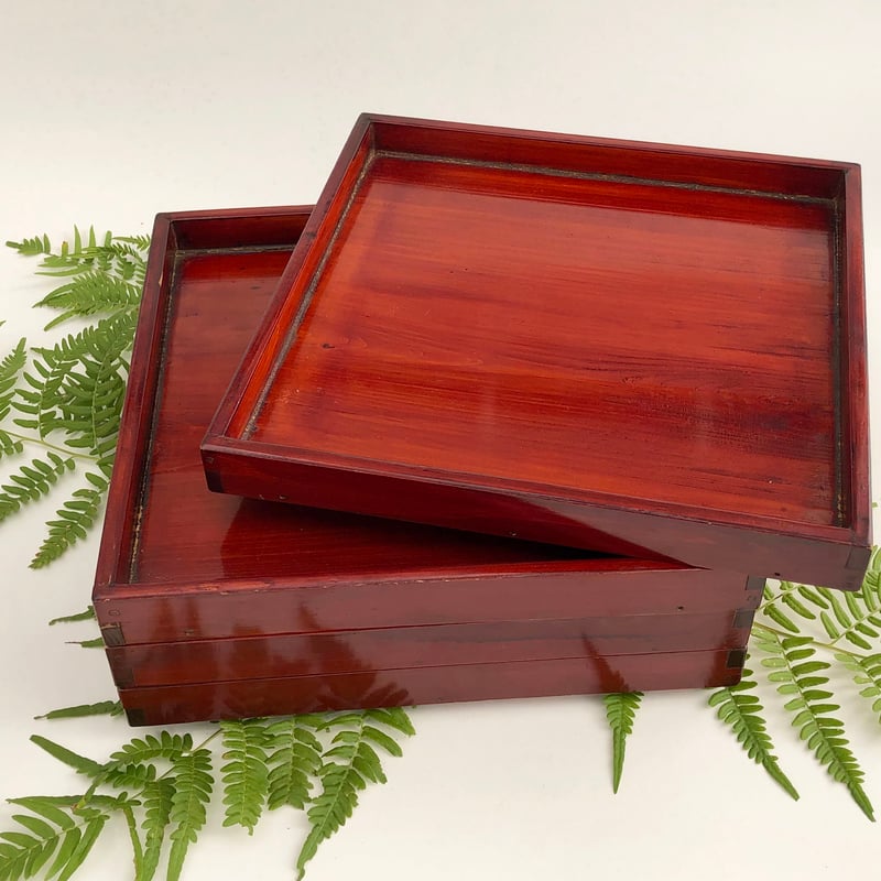 伊勢春慶 胡桃脚膳 二見光之助 4セット 〈古物〉 | 器屋 HAKOBE