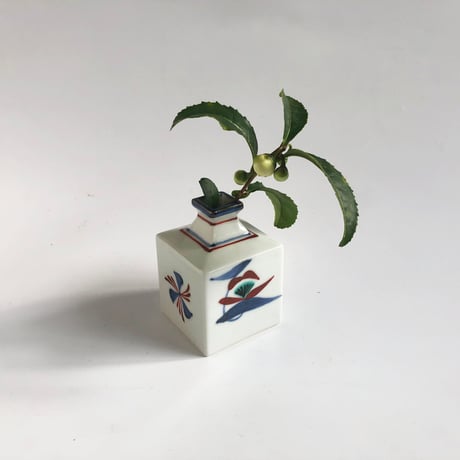 砥部焼 梅山窯 ミニ輪立て（小）下り赤花〈新品〉
