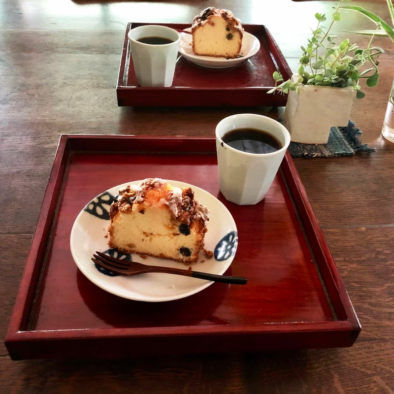 伊勢春慶 胡桃脚膳 二見光之助 2セット 〈古物〉 | 器屋 HAKOBE