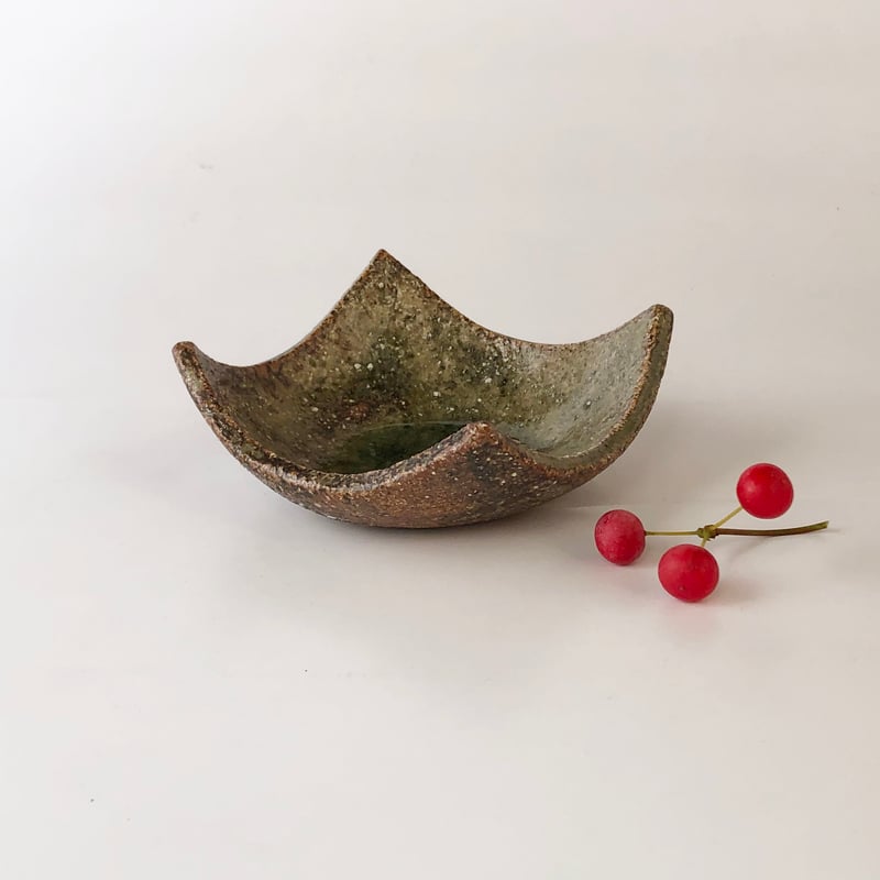 伊賀焼 忠央窯 秋野宏和 反り角皿 〈新品〉 | 器屋 HAKOBE