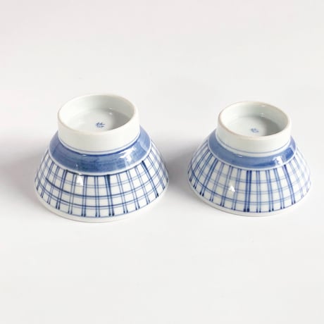 砥部焼 梅山窯 飯碗 くらわんか 格子呉須巻〈新品〉