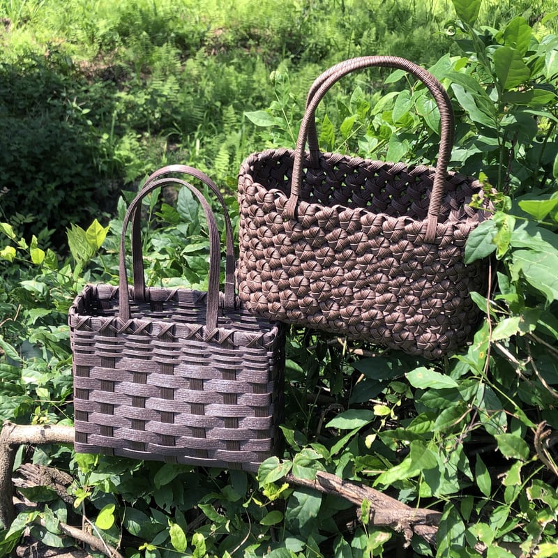 追いかけ編みのかごバッグ こげ茶〈新品〉 | 器屋 HAKOBE