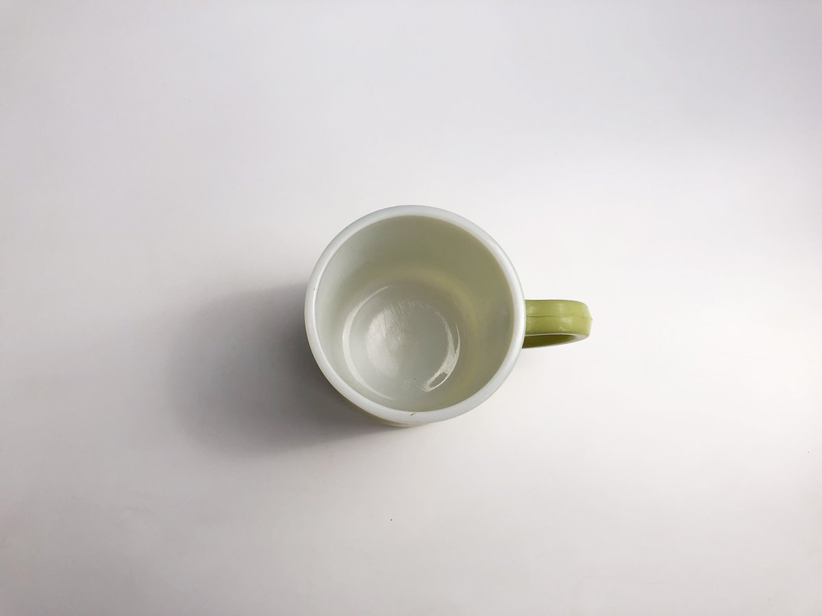 ヘーゼルアトラス ミルクガラスマグ 黄緑〈古物〉 | 器屋 HAKOBE