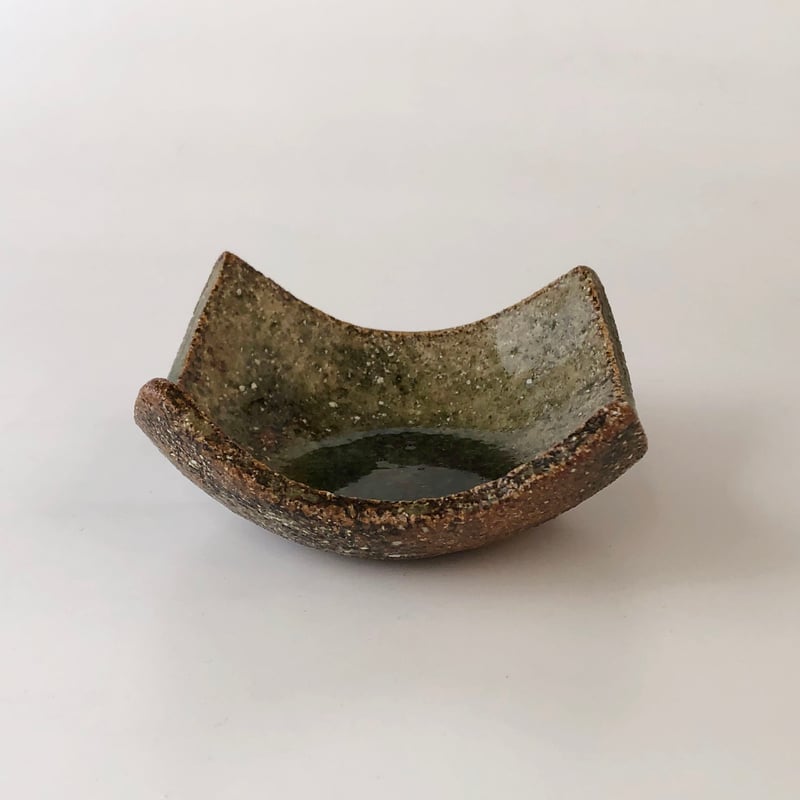 伊賀焼 忠央窯 秋野宏和 反り角小皿 〈新品〉 | 器屋 HAKOBE