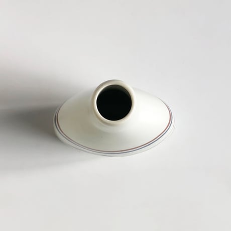 砥部焼 梅山窯 ワインボトル（大） 赤線三つ葉 蓋なし〈新品〉