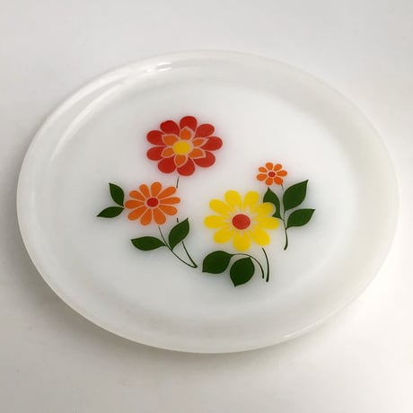 アルコパル ミルクガラス 花柄デザート皿 2セット〈古物〉