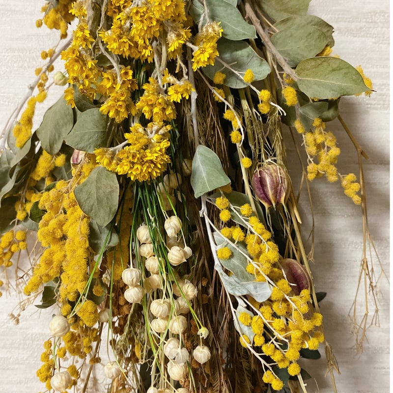 動画レッスン】ドライフラワーミモザスワッグの失敗しない作り方